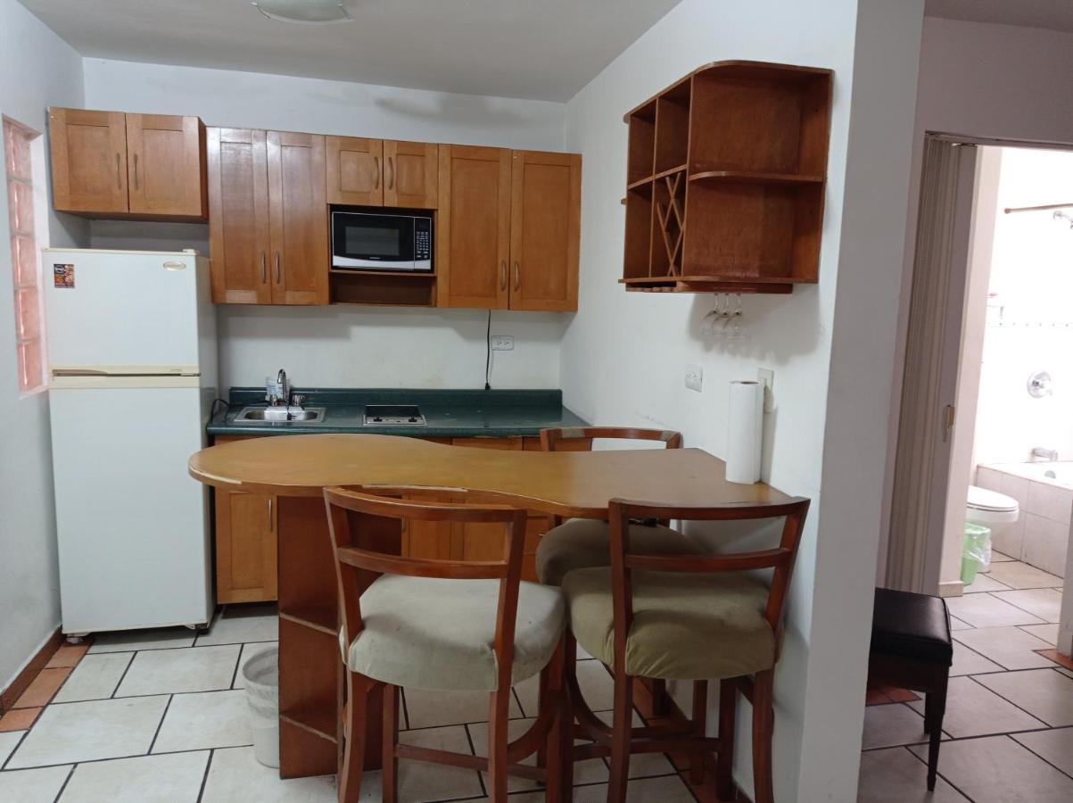 Confort Ejecutivo Suites Lindavista Guadalupe  Buitenkant foto