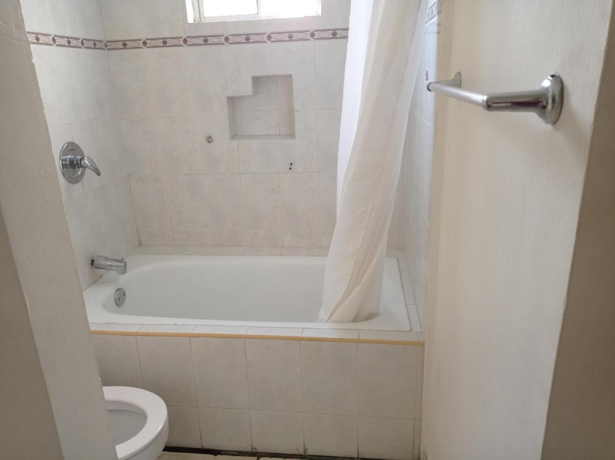 Confort Ejecutivo Suites Lindavista Guadalupe  Buitenkant foto