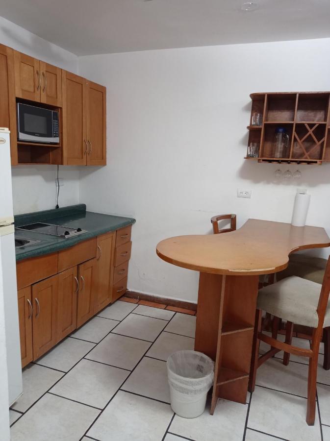 Confort Ejecutivo Suites Lindavista Guadalupe  Buitenkant foto