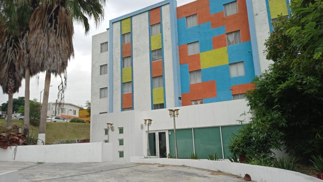 Confort Ejecutivo Suites Lindavista Guadalupe  Buitenkant foto